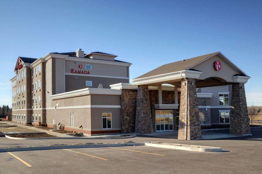 Ramada By Wyndham Drayton Valley Exterior foto